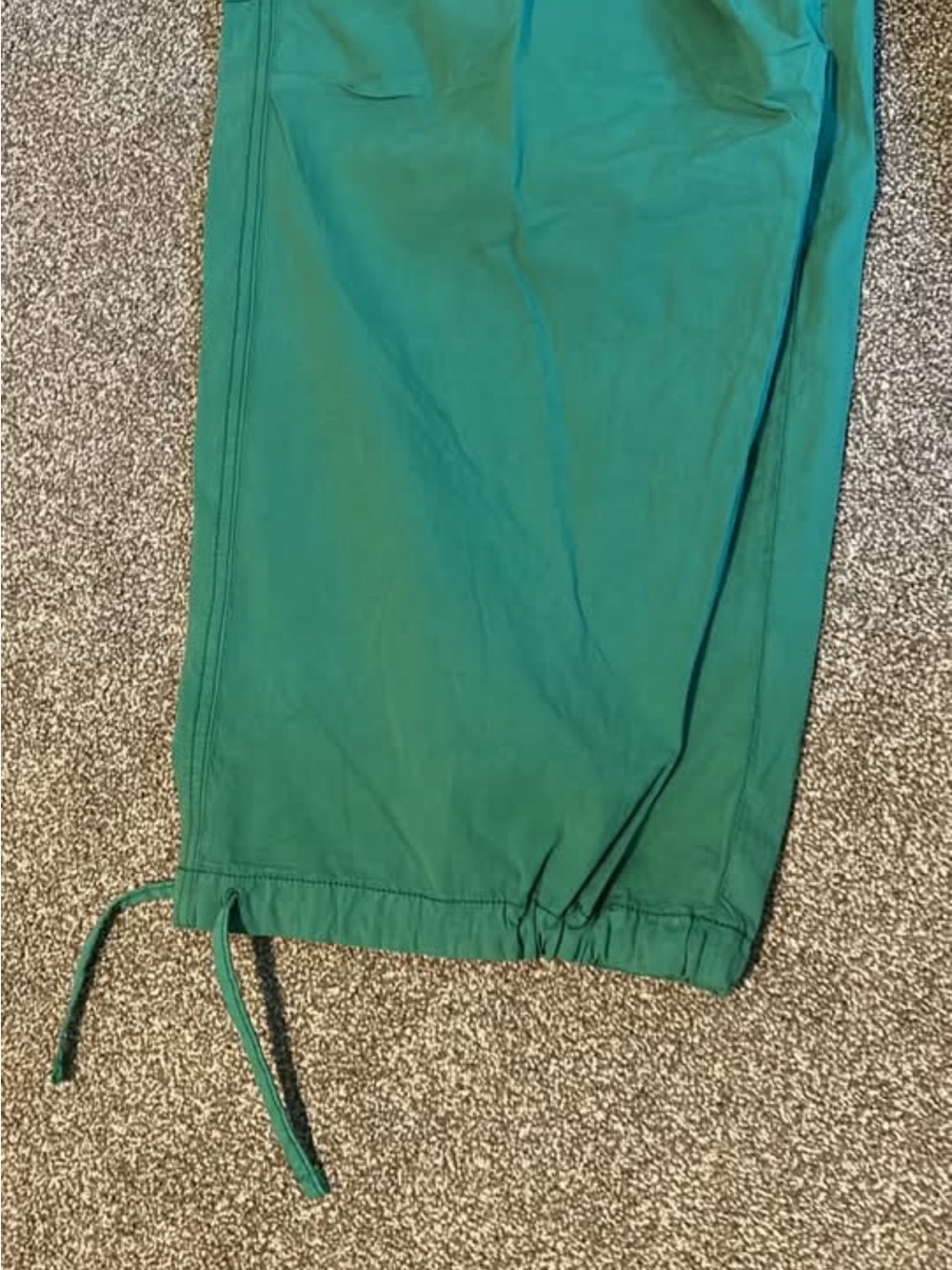 AE Low-Rise Baggy Cargo Parachute Pant - Green - Picture 4 of 6